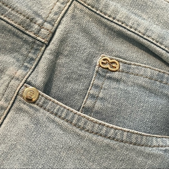 Vintage ESCADA Light Wash Blue Jeans. High-Rise Mom Jeans. Size 40/US 10/Medium - Picture 9 of 15